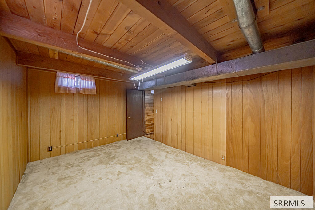 499 Valley Drive Property Photo 33