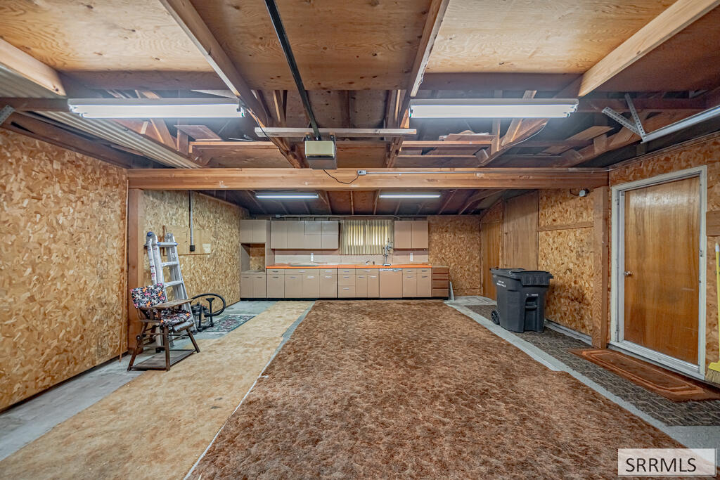 499 Valley Drive Property Photo 40