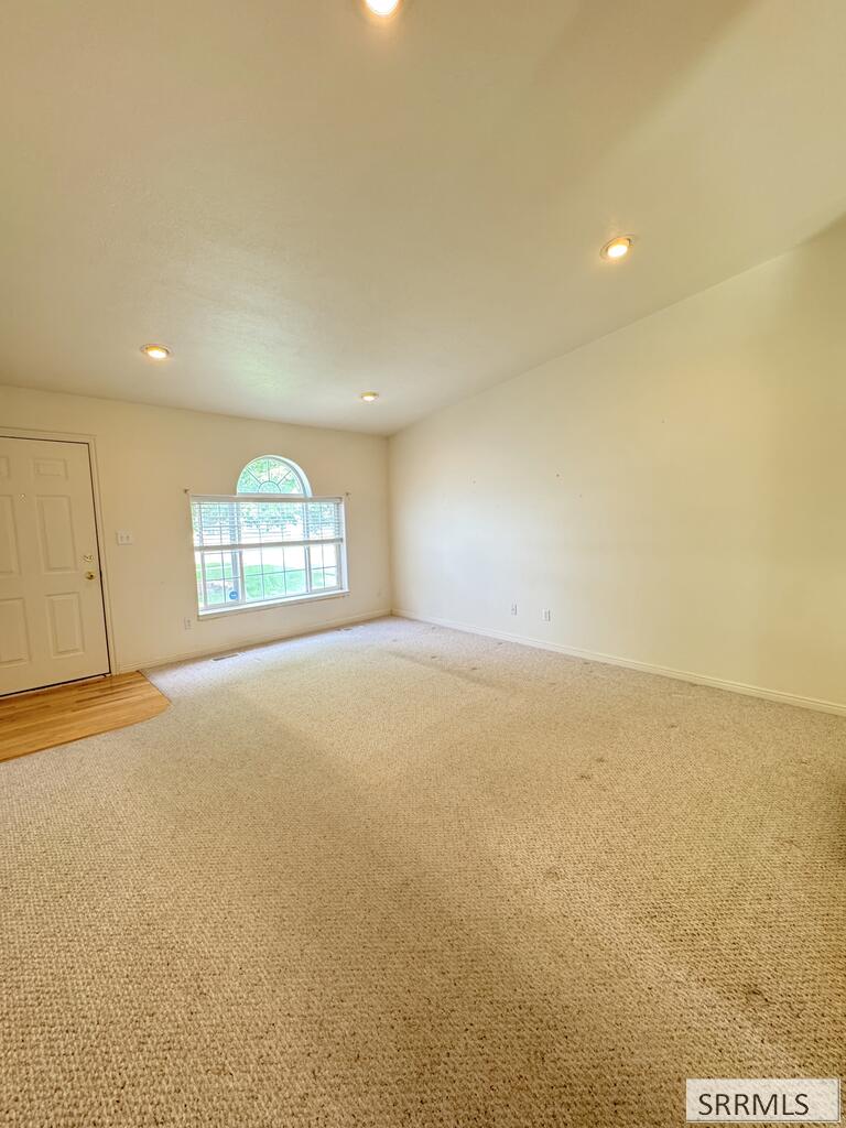 2934 E Oakhaven Circle Property Photo 3