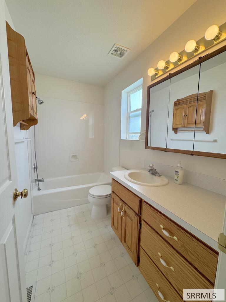 2934 E Oakhaven Circle Property Photo 16
