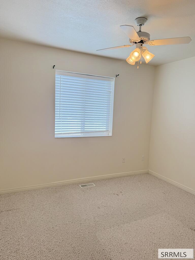 2934 E Oakhaven Circle Property Photo 17