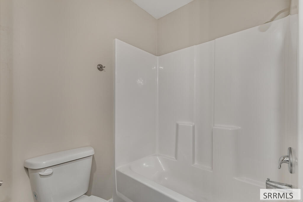 806 Trails End Property Photo 22