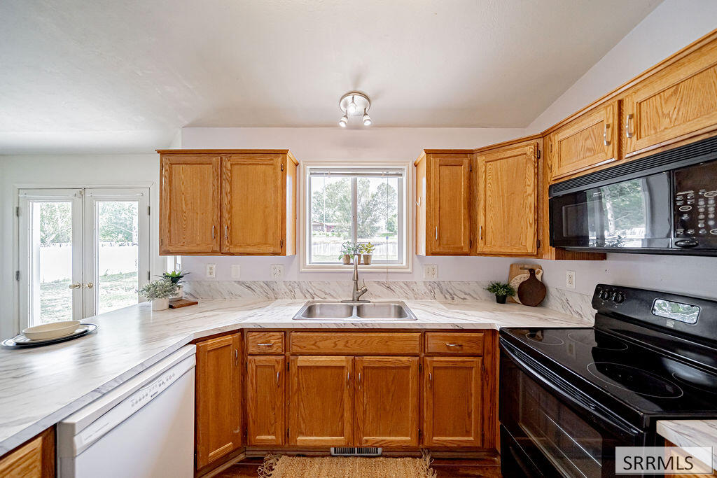 256 Susan Drive Property Photo 16
