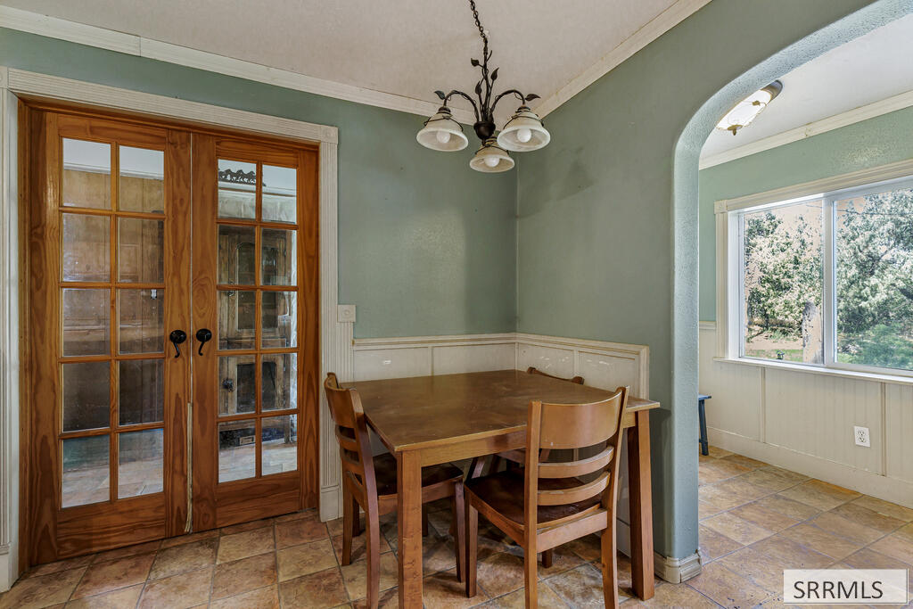 855 E 1100 N Property Photo 14
