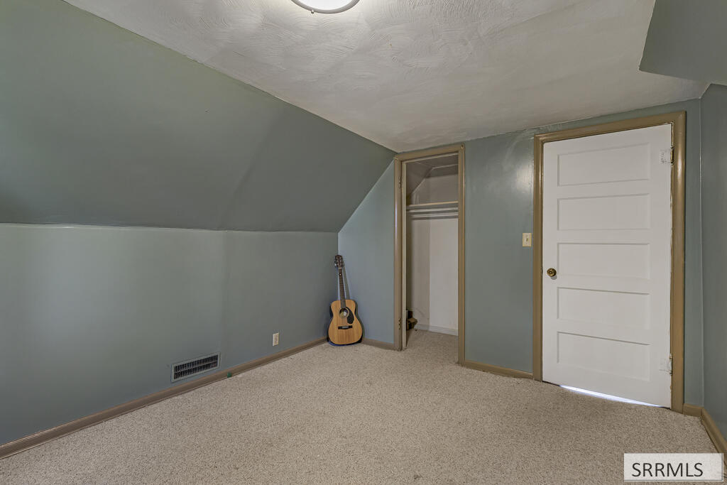 855 E 1100 N Property Photo 30