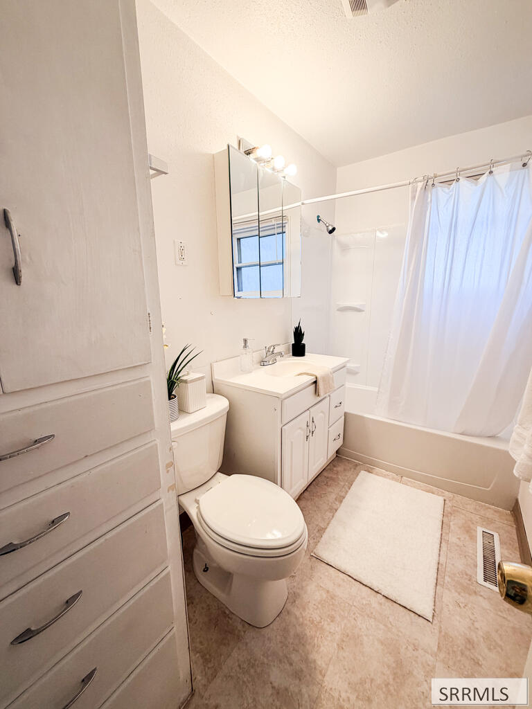 1455 Clark Drive Property Photo 13