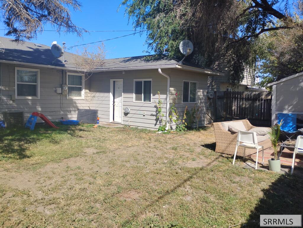 271 W 1st N Property Photo 12