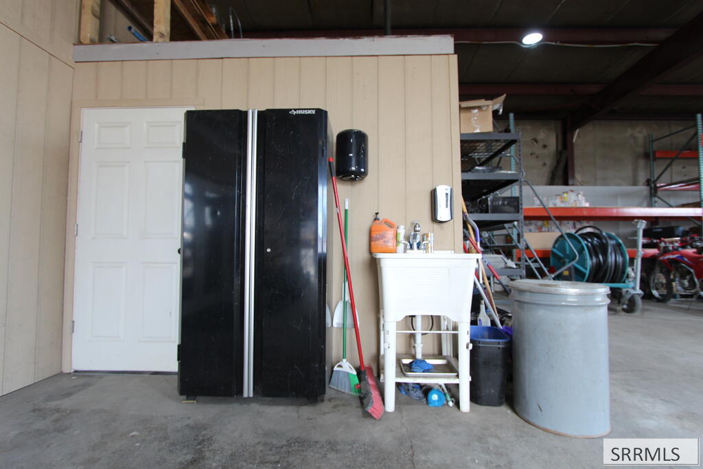 108 E Custer Street Property Photo 22