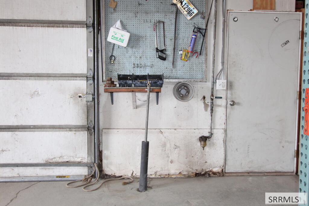108 E Custer Street Property Photo 26
