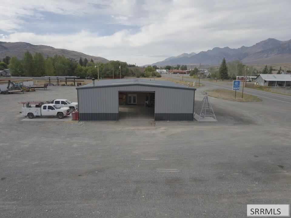 108 E Custer Street Property Photo 31