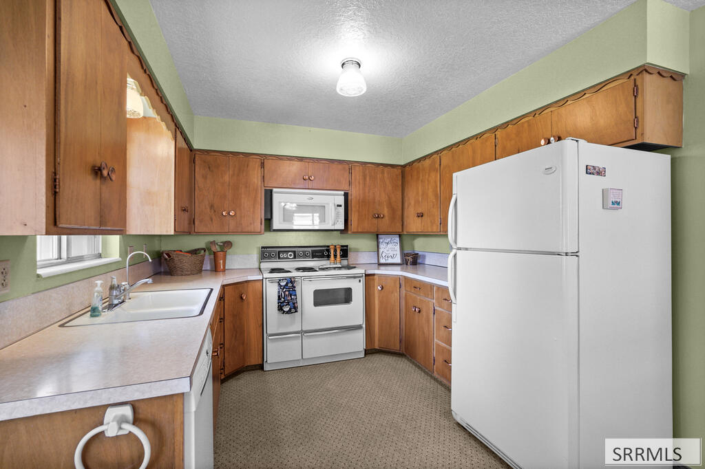 822 Crestmont Avenue Property Photo 14