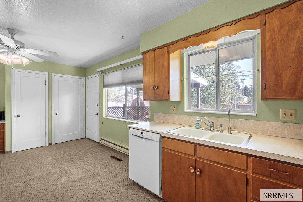 822 Crestmont Avenue Property Photo 15