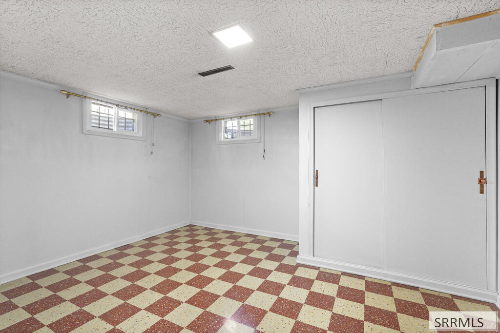 822 Crestmont Avenue Property Photo 28
