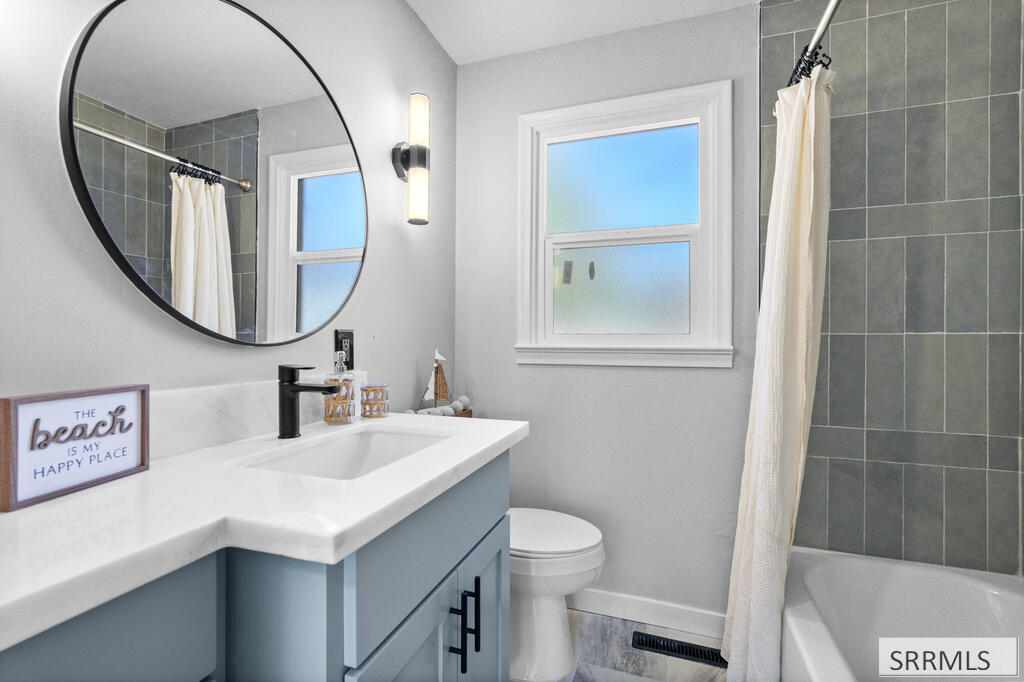 252 W 16th Street Property Photo 14