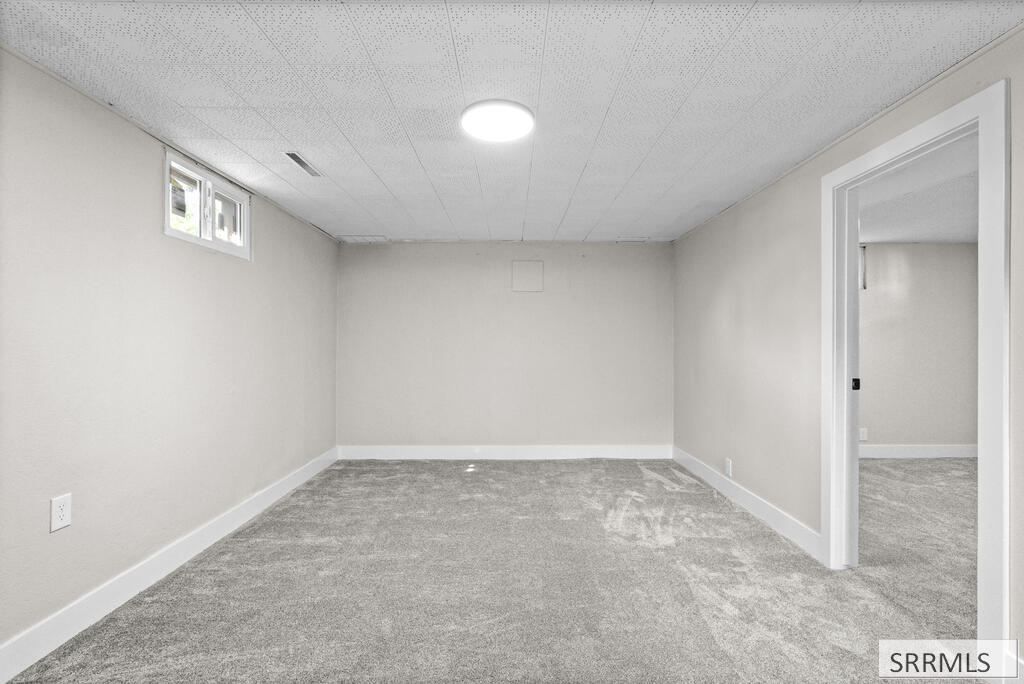 252 W 16th Street Property Photo 20