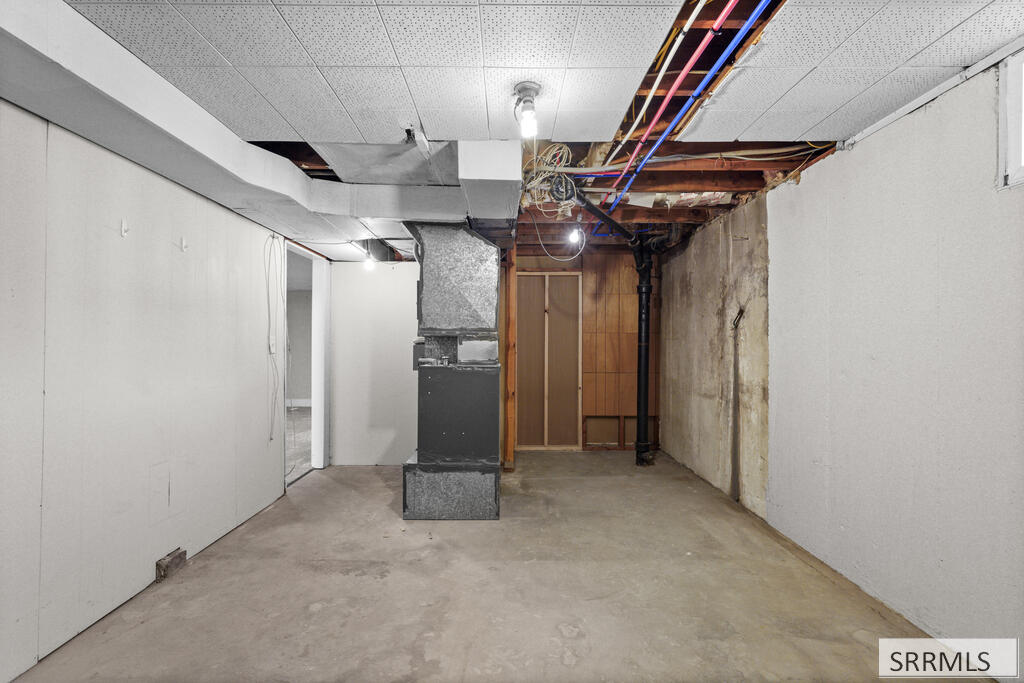 252 W 16th Street Property Photo 25