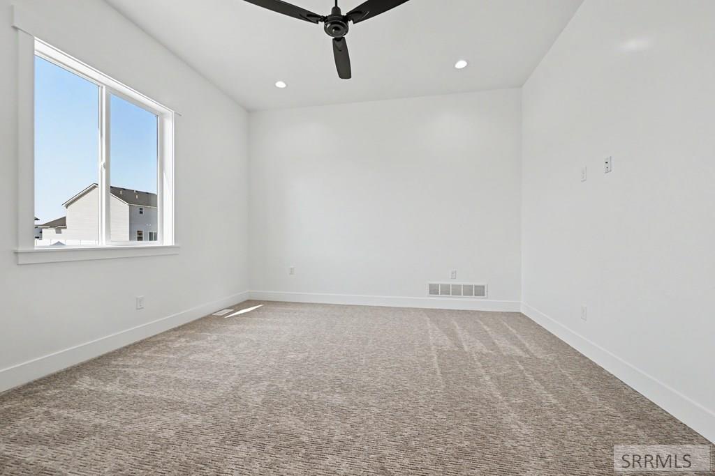 3062 Elixir Road Property Photo 4