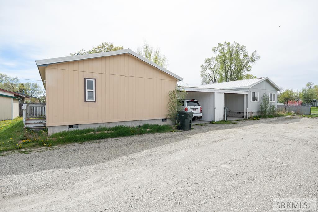 194/196 W Center Street Property Photo 1