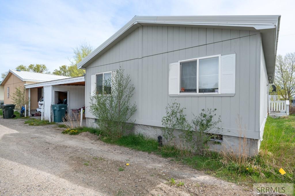 194/196 W Center Street Property Photo 4
