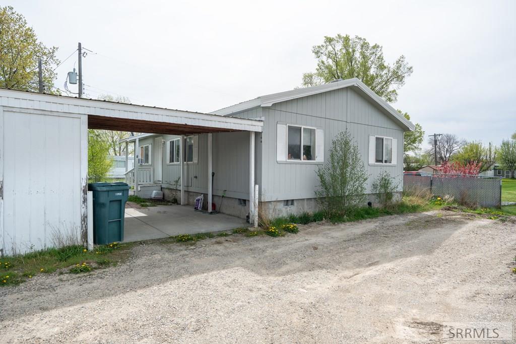 194/196 W Center Street Property Photo 5