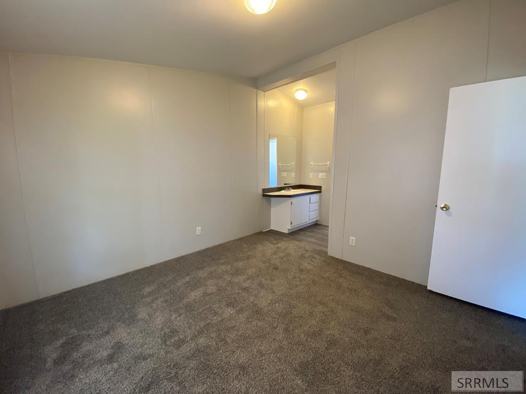 194/196 W Center Street Property Photo 14