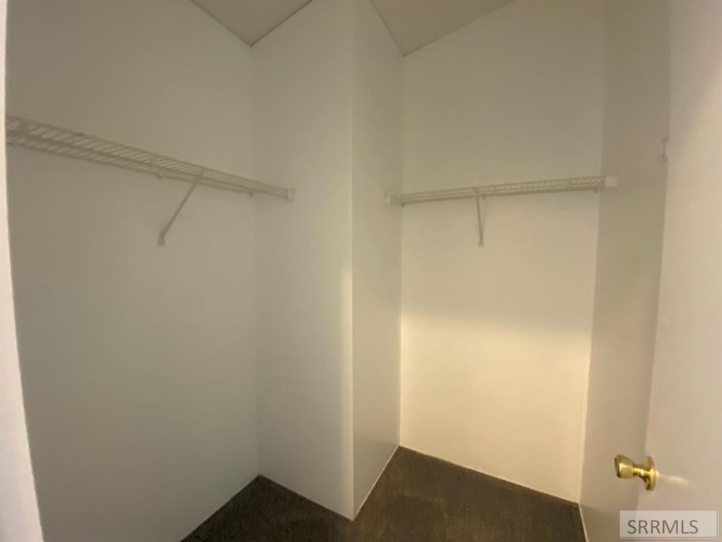 194/196 W Center Street Property Photo 16