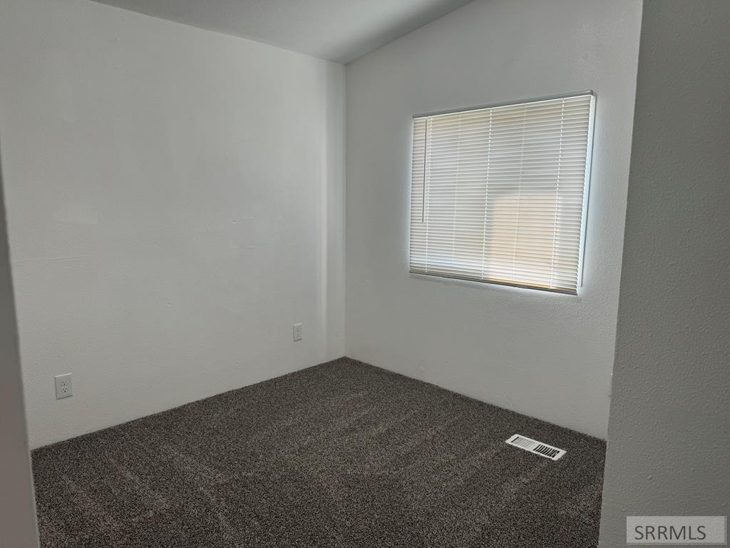 194/196 W Center Street Property Photo 27