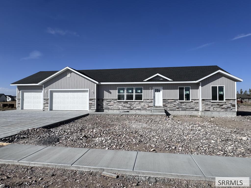 4049 E 146 N Property Photo 1