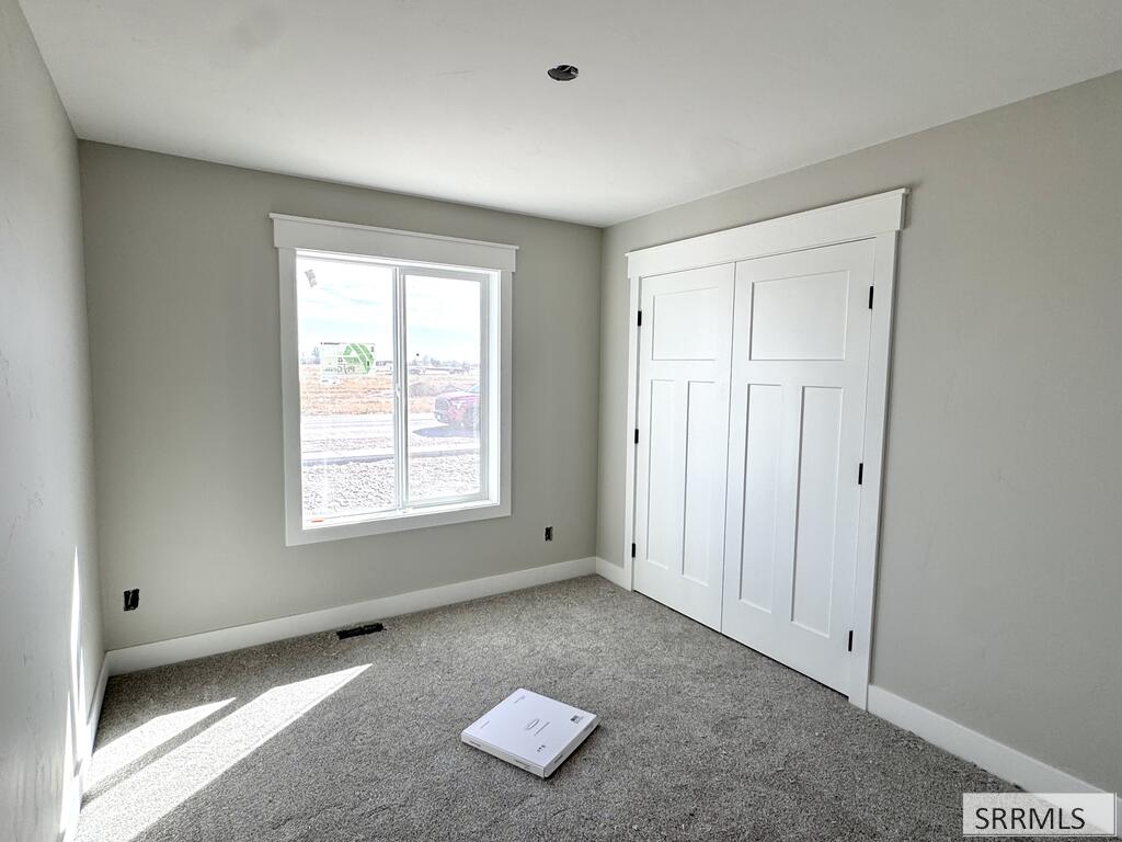 4049 E 146 N Property Photo 14