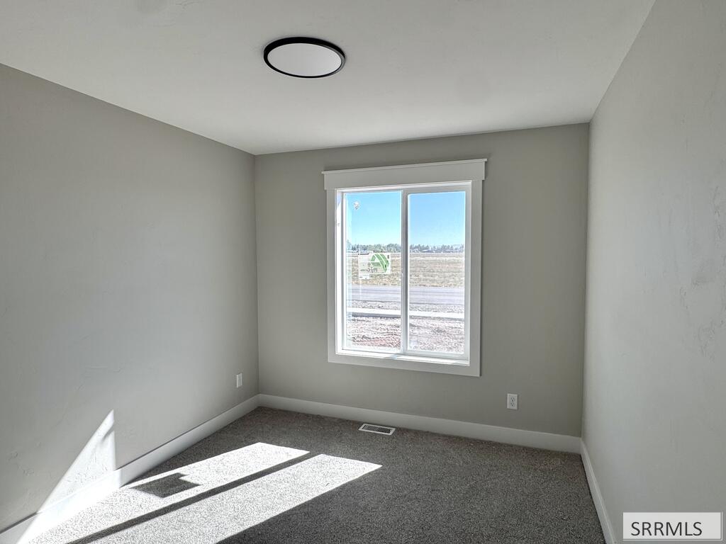 4049 E 146 N Property Photo 21
