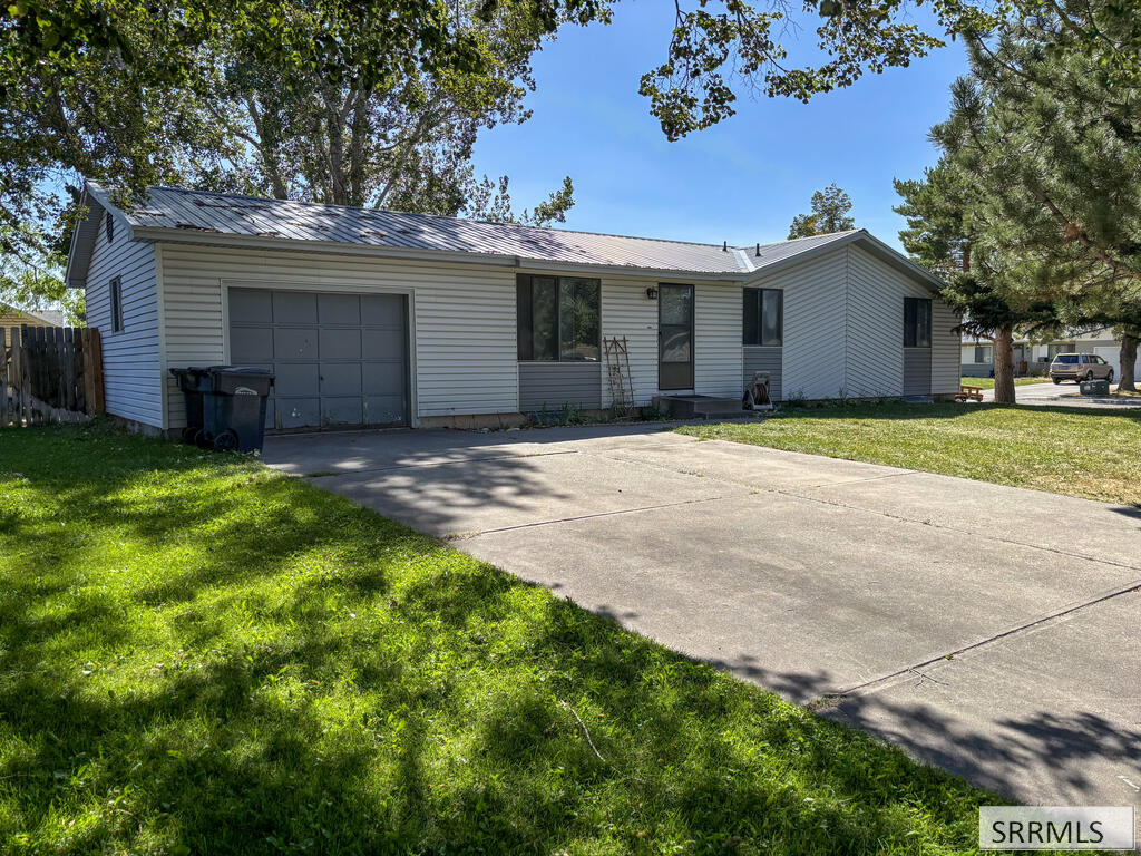 269 Croft Drive Property Photo 2