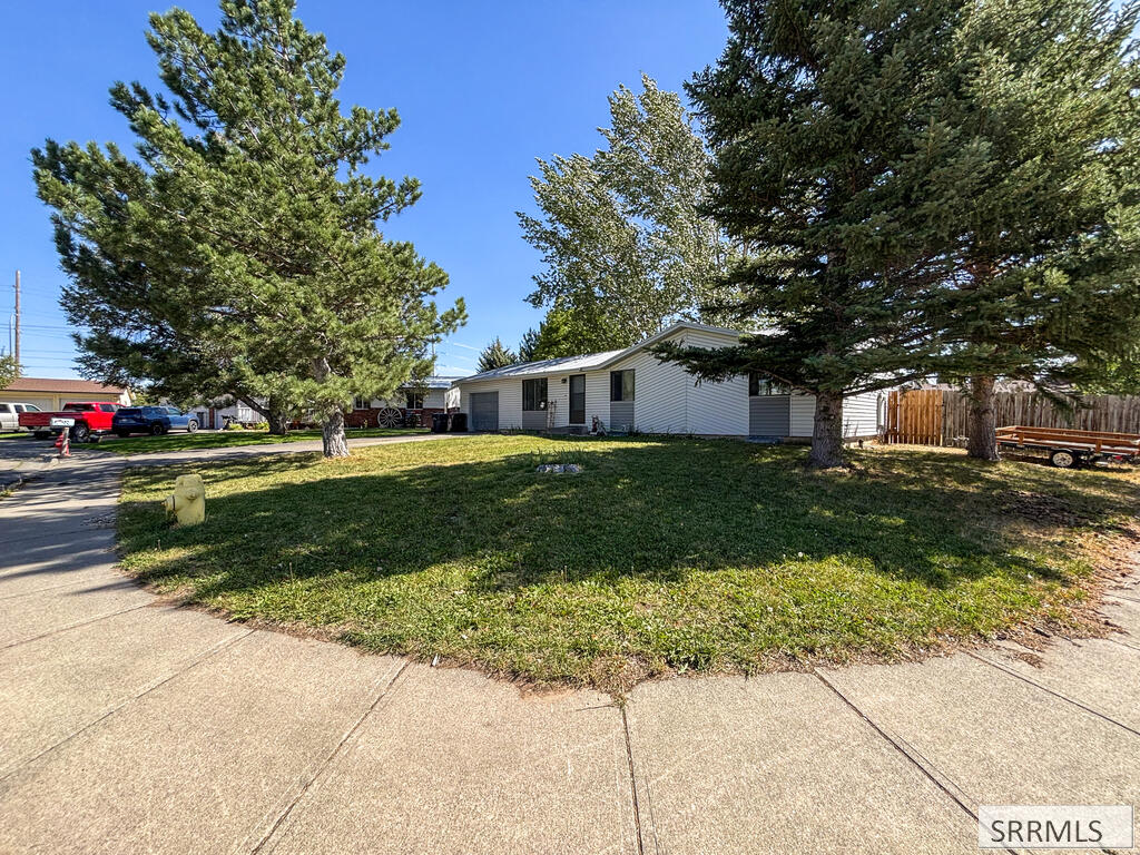 269 Croft Drive Property Photo 3
