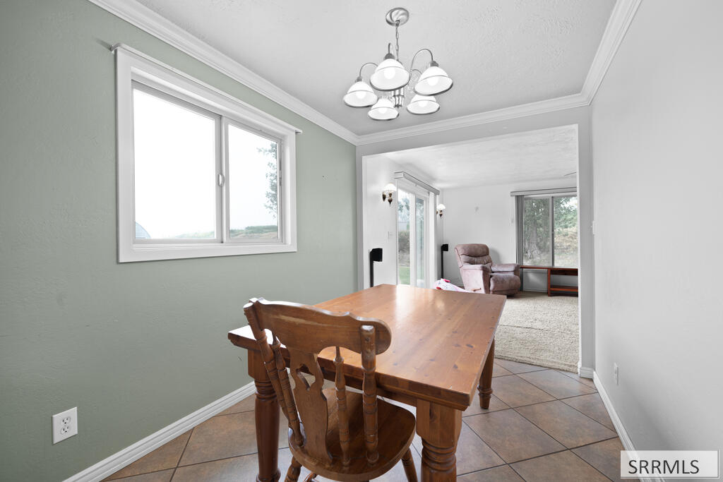 682 E 1100 N Property Photo 8
