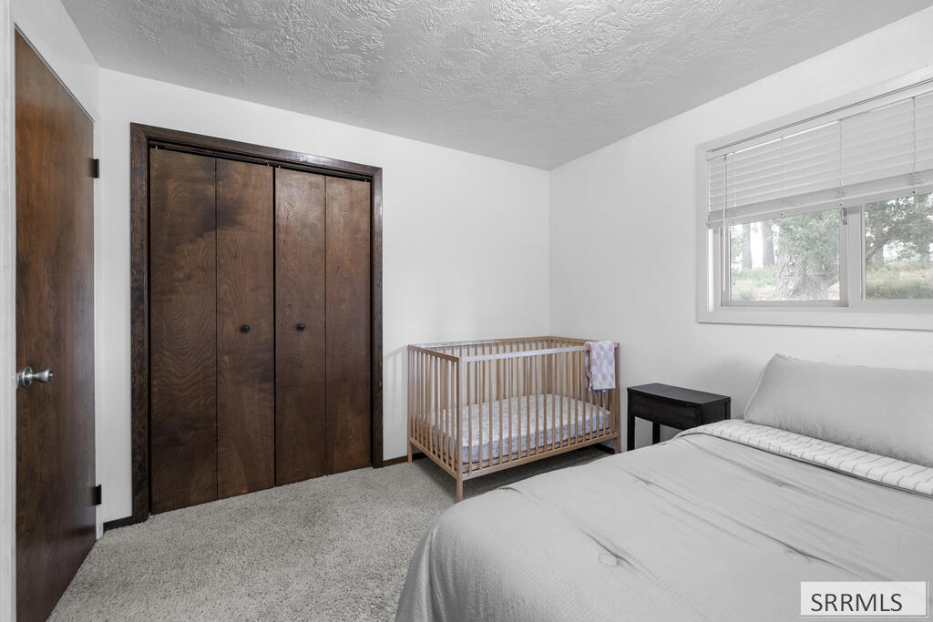 682 E 1100 N Property Photo 15