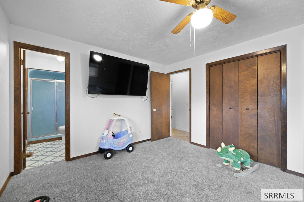 682 E 1100 N Property Photo 17