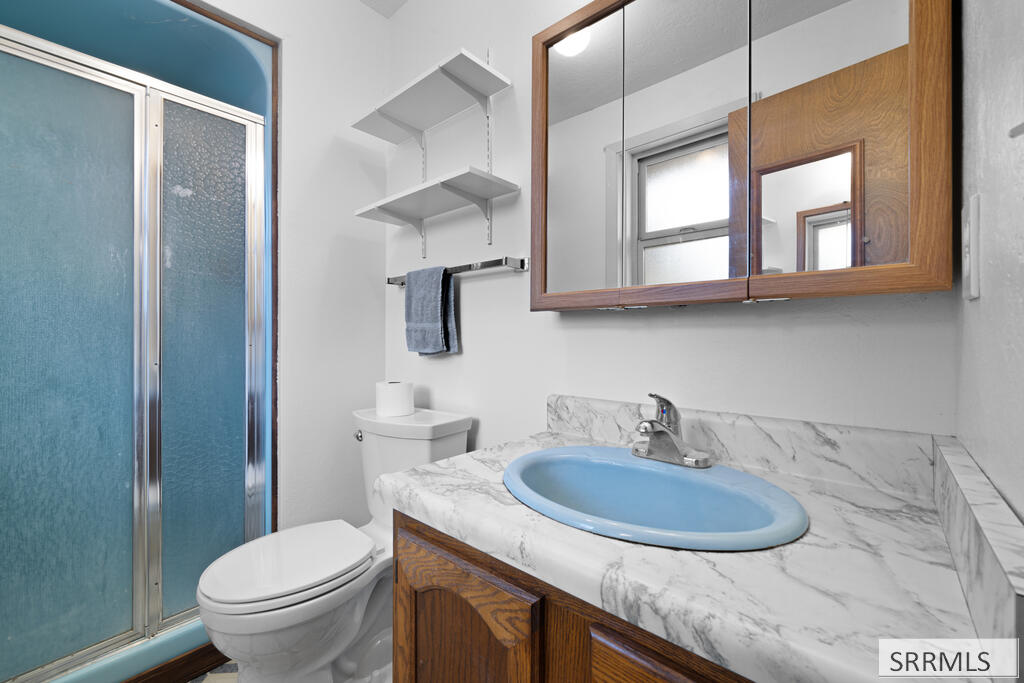 682 E 1100 N Property Photo 18