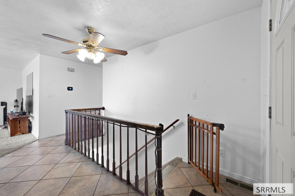 682 E 1100 N Property Photo 24