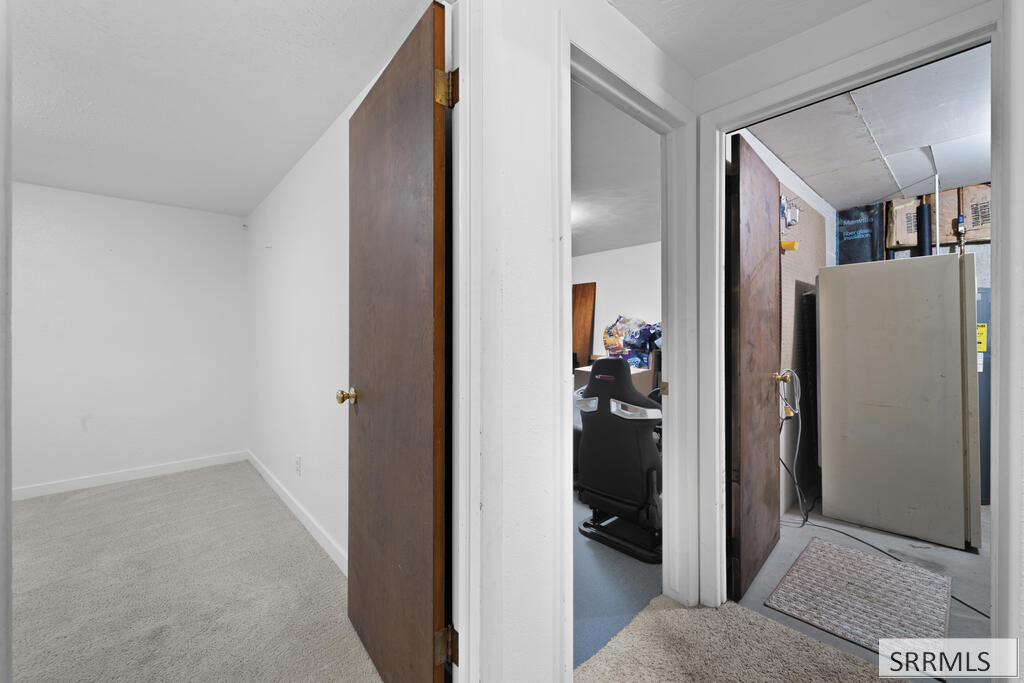 682 E 1100 N Property Photo 25