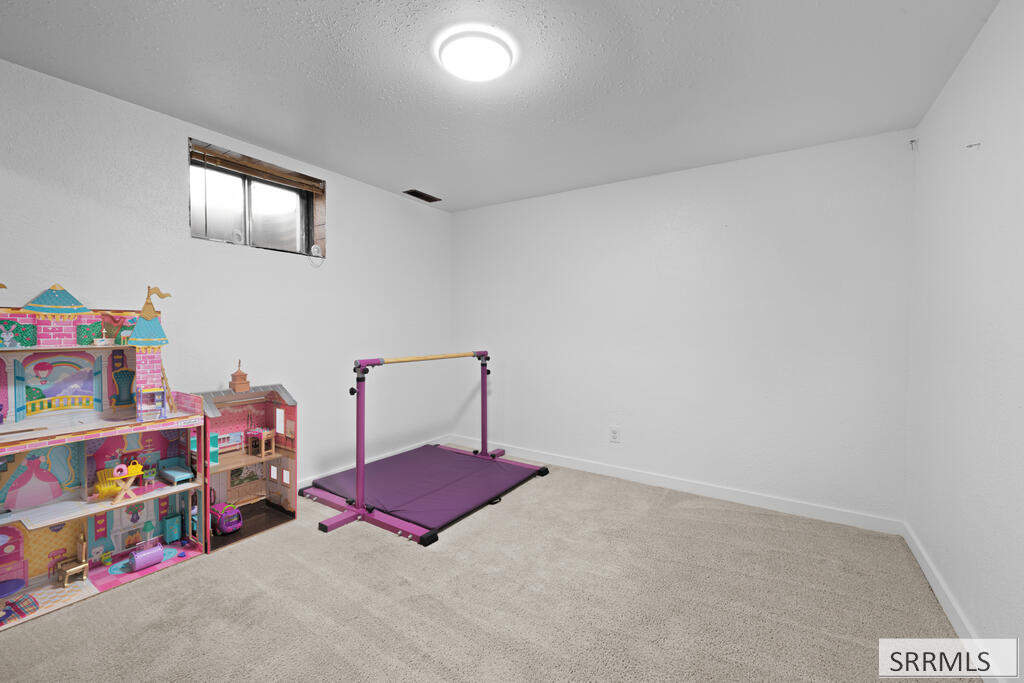 682 E 1100 N Property Photo 26