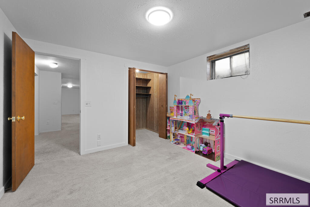 682 E 1100 N Property Photo 28