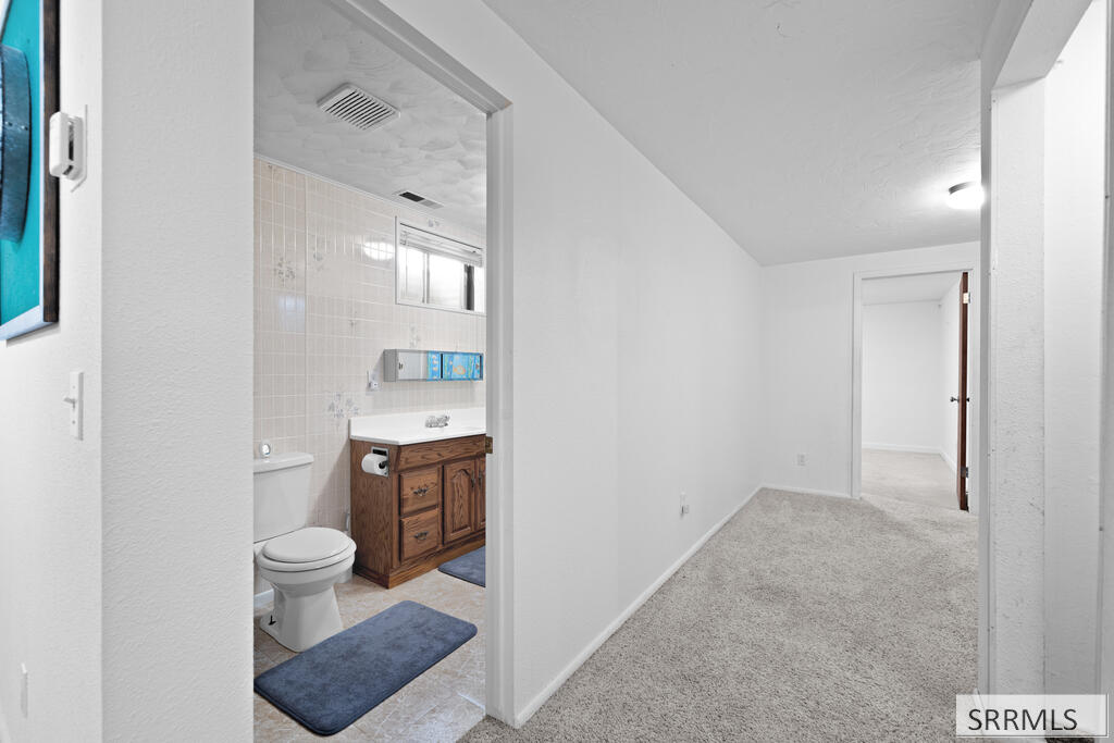 682 E 1100 N Property Photo 34