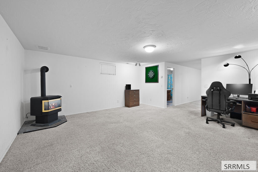 682 E 1100 N Property Photo 37