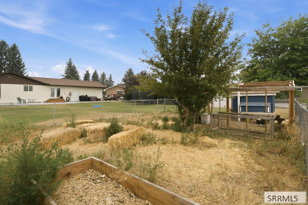 682 E 1100 N Property Photo 41