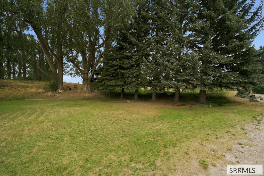 682 E 1100 N Property Photo 49