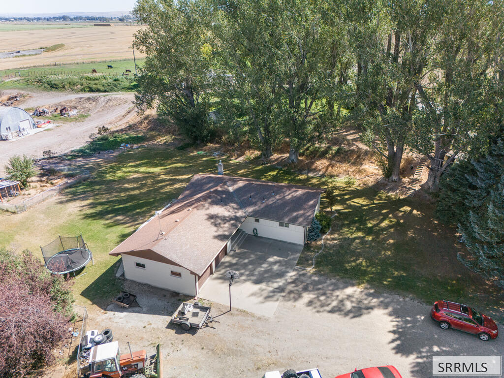 682 E 1100 N Property Photo 59