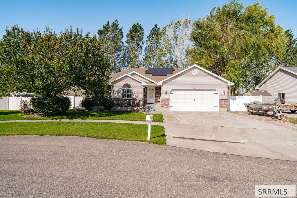 4152 E Rulon Circle Property Photo 5
