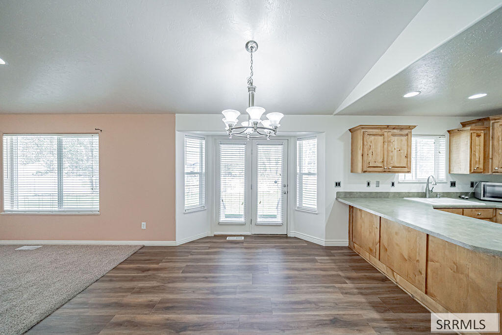 4152 E Rulon Circle Property Photo 14