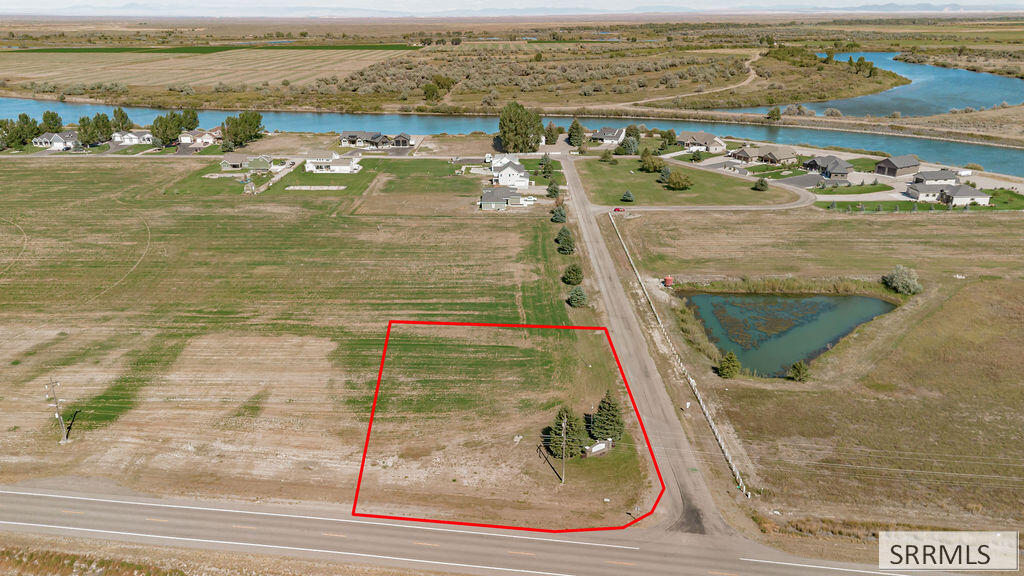 L9 B3 3067 E Property Photo 9