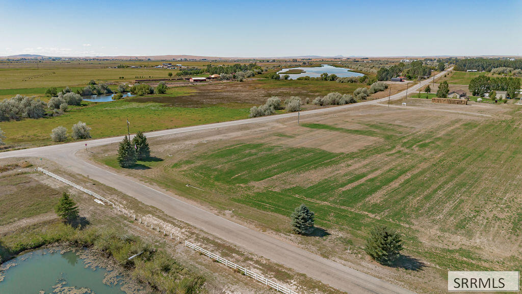 L9 B3 3067 E Property Photo 18