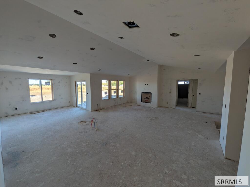 181 N 3785 East Property Photo 4